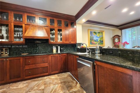 Touwnhouse à louer à Aventura, Floride: 3 chambres, 165.37 m2 № 1993318 - photo 4