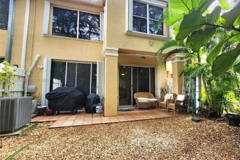 Touwnhouse à louer à Aventura, Floride: 3 chambres, 165.37 m2 № 1993318 - photo 1