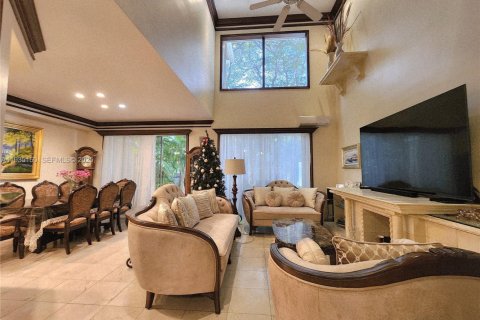 Touwnhouse à louer à Aventura, Floride: 3 chambres, 165.37 m2 № 1993318 - photo 8