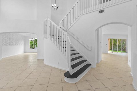 Villa ou maison à louer à Royal Palm Beach, Floride: 5 chambres, 396.41 m2 № 2251161 - photo 9