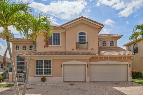 Villa ou maison à louer à Royal Palm Beach, Floride: 5 chambres, 396.41 m2 № 2251161 - photo 2