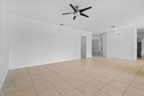 Villa ou maison à louer à Royal Palm Beach, Floride: 5 chambres, 396.41 m2 № 2251161 - photo 24