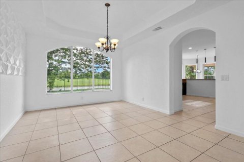 Villa ou maison à louer à Royal Palm Beach, Floride: 5 chambres, 396.41 m2 № 2251161 - photo 13