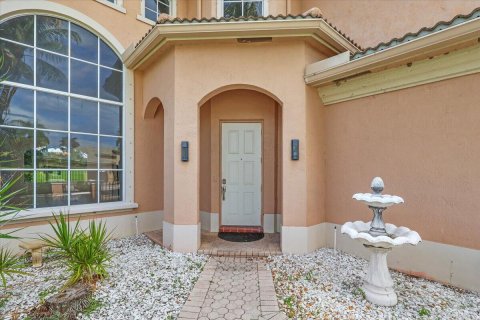 Villa ou maison à louer à Royal Palm Beach, Floride: 5 chambres, 396.41 m2 № 2251161 - photo 4