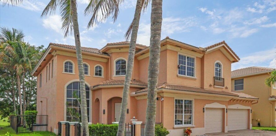 Villa ou maison à Royal Palm Beach, Floride 5 chambres, 396.41 m2 № 2251161