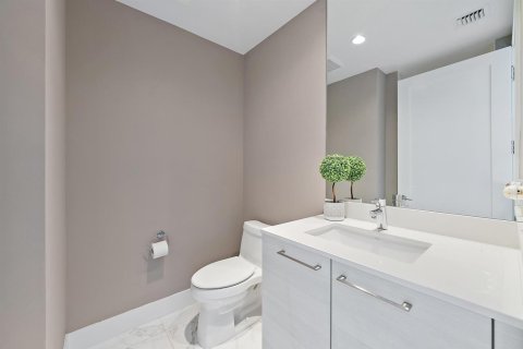Купить кондоминиум в Норт-Палм-Бич, Флорида 5 комнат, 227.15м2, № 2082686 - фото 18