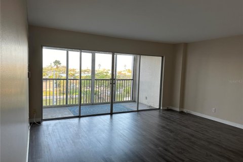 Copropriété à vendre à Treasure Island, Floride: 2 chambres, 97.55 m2 № 2093801 - photo 2