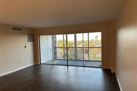 Copropriété à vendre à Treasure Island, Floride: 2 chambres, 97.55 m2 № 2093801 - photo 3