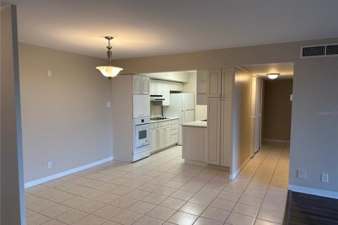 Copropriété à vendre à Treasure Island, Floride: 2 chambres, 97.55 m2 № 2093801 - photo 4