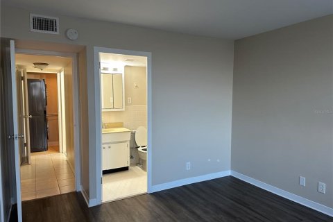 Copropriété à vendre à Treasure Island, Floride: 2 chambres, 97.55 m2 № 2093801 - photo 9
