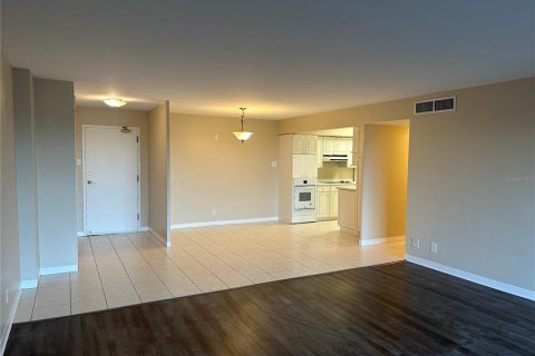 Copropriété à vendre à Treasure Island, Floride: 2 chambres, 97.55 m2 № 2093801 - photo 5