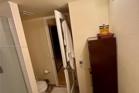 Condominio en venta en Plantation, Florida, 2 dormitorios, 77.48 m2 № 1941586 - foto 12