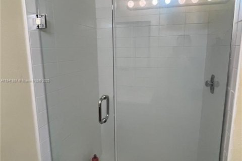 Condominio en venta en Plantation, Florida, 2 dormitorios, 77.48 m2 № 1941586 - foto 25