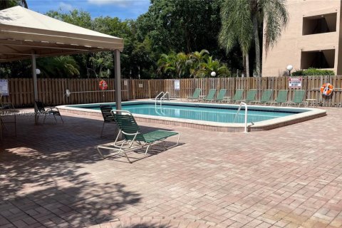 Condominio en venta en Plantation, Florida, 2 dormitorios, 77.48 m2 № 1941586 - foto 28