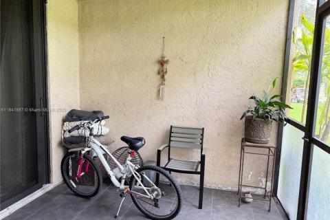 Condominio en venta en Plantation, Florida, 2 dormitorios, 77.48 m2 № 1941586 - foto 14