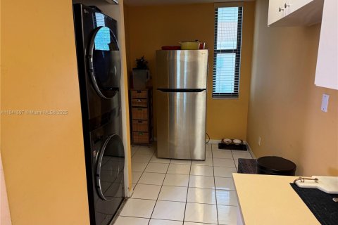 Condominio en venta en Plantation, Florida, 2 dormitorios, 77.48 m2 № 1941586 - foto 6