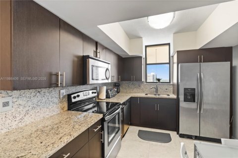 Купить кондоминиум в Авентура, Флорида 2 спальни, 124.4м2, № 2047724 - фото 12