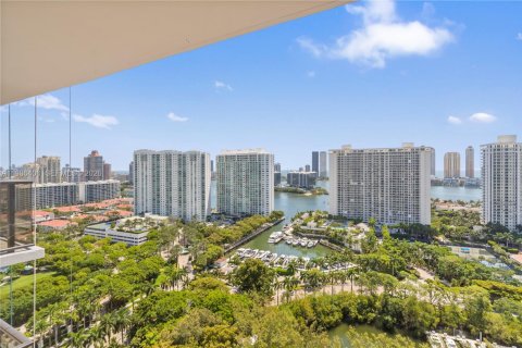 Купить кондоминиум в Авентура, Флорида 2 спальни, 124.4м2, № 2047724 - фото 2