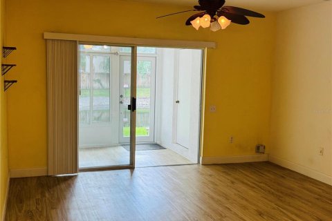 Townhouse in Wesley Chapel, Florida 2 bedrooms, 110 sq.m. № 1819036 - photo 9