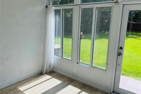 Townhouse in Wesley Chapel, Florida 2 bedrooms, 110 sq.m. № 1819036 - photo 14