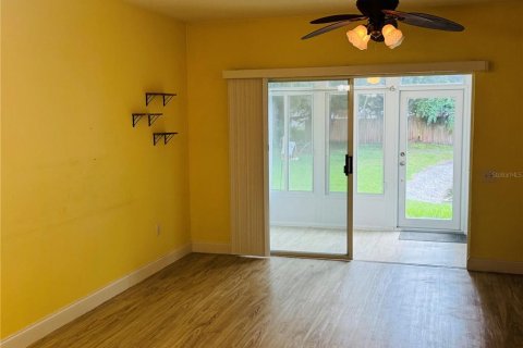 Townhouse in Wesley Chapel, Florida 2 bedrooms, 110 sq.m. № 1819036 - photo 8