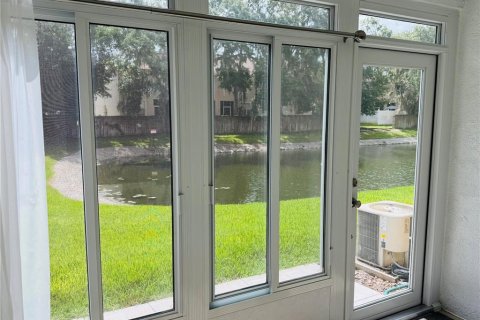 Townhouse in Wesley Chapel, Florida 2 bedrooms, 110 sq.m. № 1819036 - photo 13