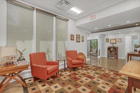 Propiedad comercial en venta en West Palm Beach, Florida № 2340921 - foto 20