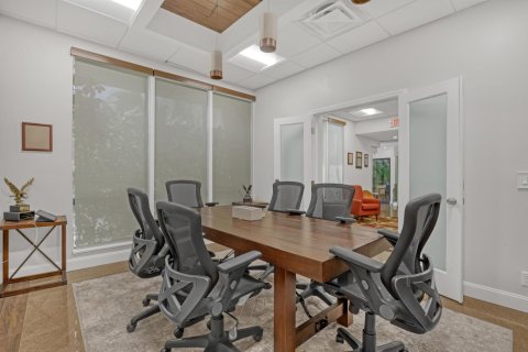 Propiedad comercial en venta en West Palm Beach, Florida № 2340921 - foto 22