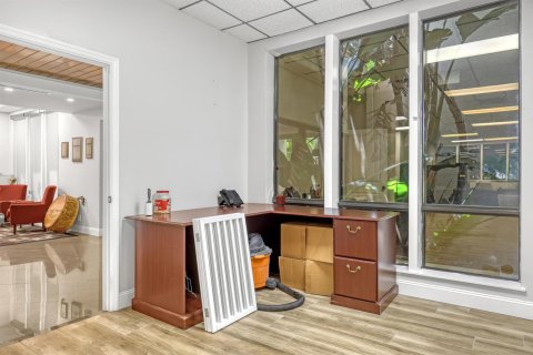 Propiedad comercial en venta en West Palm Beach, Florida № 2340921 - foto 24