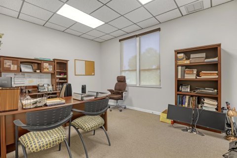 Propiedad comercial en venta en West Palm Beach, Florida № 2340921 - foto 19
