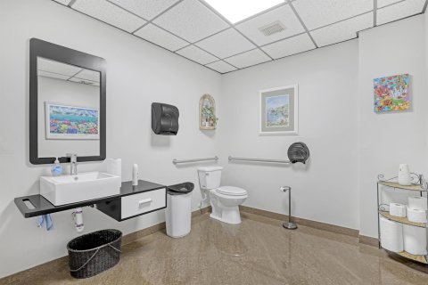Propiedad comercial en venta en West Palm Beach, Florida № 2340921 - foto 23