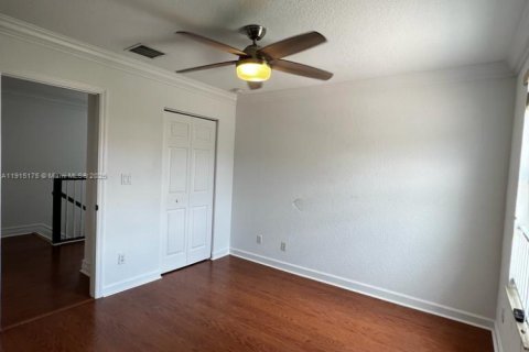 Casa en venta en Weston, Florida, 5 dormitorios, 294.59 m2 № 1970878 - foto 18