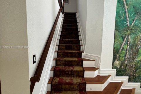 Casa en venta en Weston, Florida, 5 dormitorios, 294.59 m2 № 1970878 - foto 15