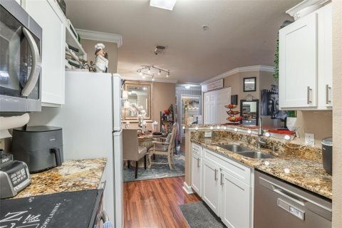 Condo in Tampa, Florida, 2 bedrooms  № 1785128 - photo 12