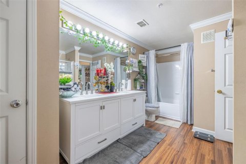 Condo in Tampa, Florida, 2 bedrooms  № 1785128 - photo 19