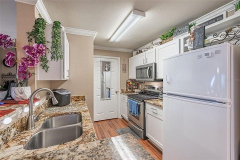 Condo in Tampa, Florida, 2 bedrooms  № 1785128 - photo 10