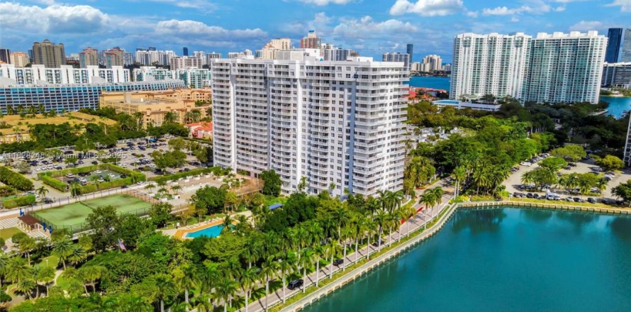 Condo à Aventura, Floride, 1 chambre № 1799381