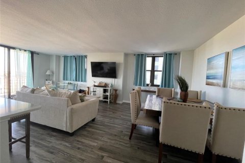 Снять в аренду кондоминиум в Сент-Пит-Бич, Флорида 5 комнат, 131.92м2, № 2119286 - фото 15