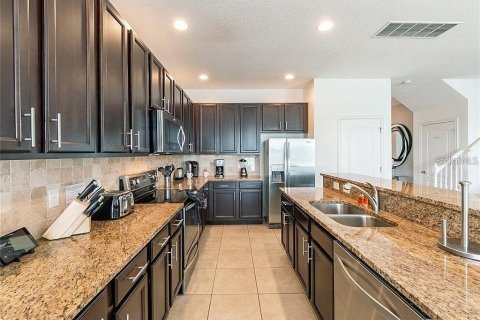 Купить виллу или дом в Дэвенпорт, Флорида 4 комнаты, 337.14м2, № 2127867 - фото 8