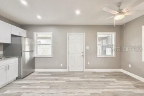 Propiedad comercial en venta en Saint Petersburg, Florida, 214.05 m2 № 2421711 - foto 6