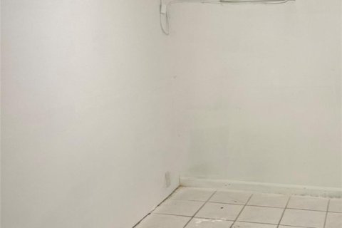 Casa en alquiler en Miami, Florida, 2 dormitorios, 139.17 m2 № 1059197 - foto 1