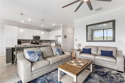 Condominio en alquiler en Lakewood Ranch, Florida, 2 dormitorios, 107.21 m2 № 231554 - foto 2