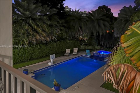 Villa ou maison à louer à Miami Beach, Floride: 5 chambres, 434.13 m2 № 2043182 - photo 17