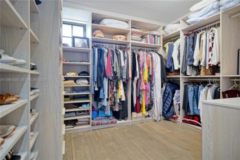 Villa ou maison à louer à Miami Beach, Floride: 5 chambres, 434.13 m2 № 2043182 - photo 29