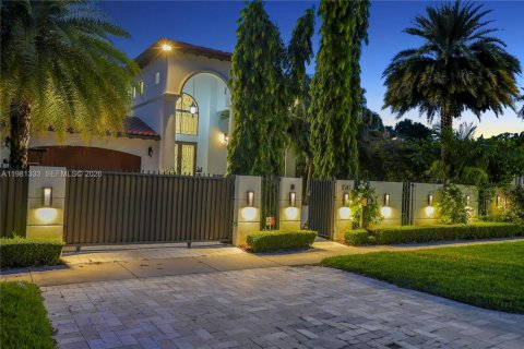 Villa ou maison à louer à Miami Beach, Floride: 5 chambres, 434.13 m2 № 2043182 - photo 7