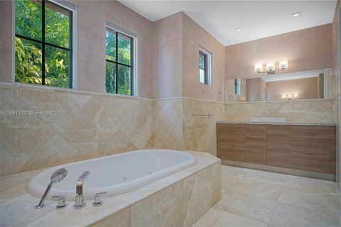 Villa ou maison à louer à Miami Beach, Floride: 5 chambres, 434.13 m2 № 2043182 - photo 25