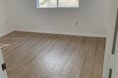 Adosado en venta en Homestead, Florida, 3 dormitorios, 120.96 m2 № 2002641 - foto 30