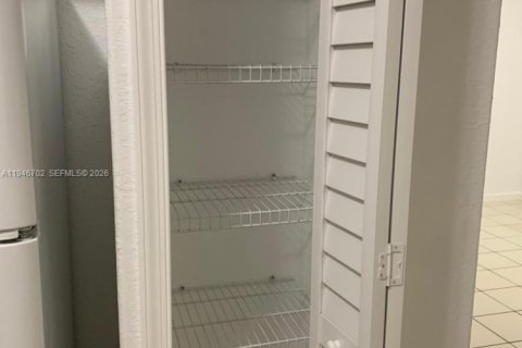 Adosado en venta en Homestead, Florida, 3 dormitorios, 120.96 m2 № 2002641 - foto 17