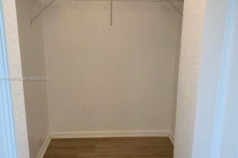 Adosado en venta en Homestead, Florida, 3 dormitorios, 120.96 m2 № 2002641 - foto 27