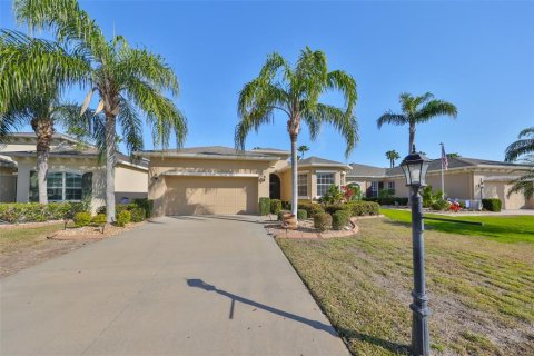 House in Sun City Center, Florida 2 bedrooms, 180.51 sq.m. № 1734742 - photo 2
